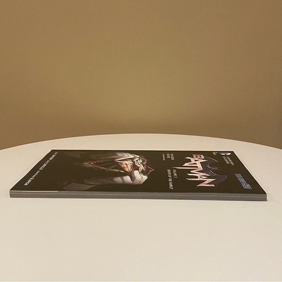 DC Comics Batman Vol. 3 Death of the Family - Picture 4 of 6